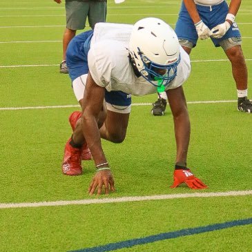 2027 ⭐️⭐️⭐️⭐️EDGE (6’5 210) SA South San HS | 2X 400M regional finalist | 3.6 GPA