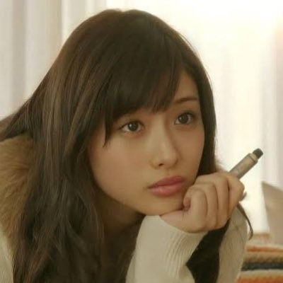 lovely___simple's profile picture. レールの外の人生/どこにいてもお金を得られる環境を模索中/現在🍵などで生計立ててます/不労所得で生きたい/自分磨き頑張る💅🏻🫧✨