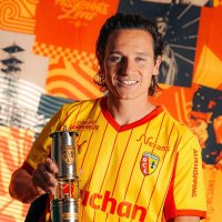 𝓣𝓱𝓪𝓾𝓿𝓲𝓷𝓱𝓸 (@sekodanso1906) 's Twitter Profile
