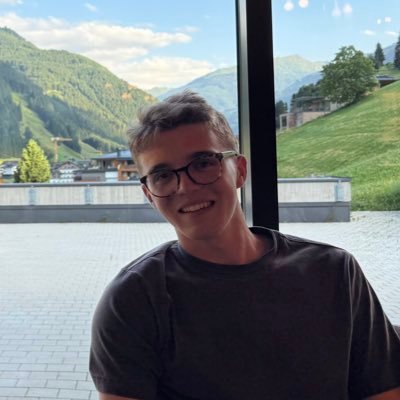 he/him • computer guy • 3x WWDC swift student challenge winner