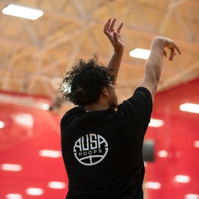 MessiahShifts's profile picture. 6'1 | Shooting Guard / Playmaker | Born 07 | Class of 2026 | Melbourne, Australia | Gmail - messiah.nareshbasketball@gmail.com