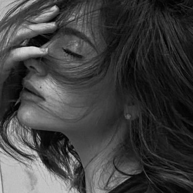 ayshaa911_'s profile picture. 