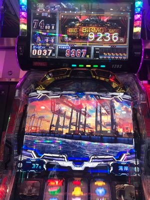 tNphFLE2MrqEUSF's profile picture. 