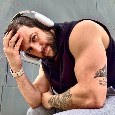 Monster Hunter Fan 🐉 | Calistenia 🏋🏻 | Aprendiendo Backend👨🏻💻 con Python 🐍 y Django 🤠 | Intenso como el café ☕️ | Gamer 🎮 | Heavy old school 🤘🏼