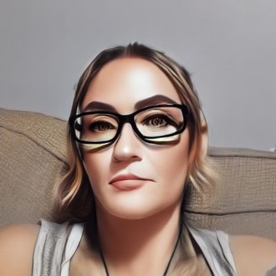 CrystalR0831's profile picture. 