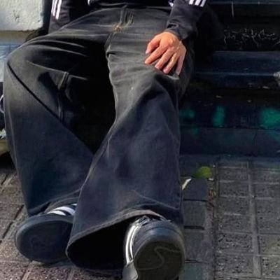 alonsoven18's profile picture. Chile 🪐 ~ Versátil 🔥