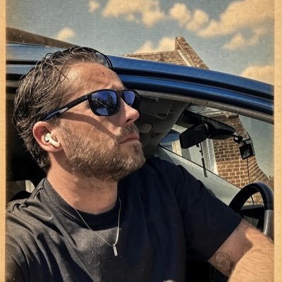 MAGeaves's profile picture. Dad of two. Man Utd fan. Gamer. Tech Enthusiast. NHS Pharmacy Manager