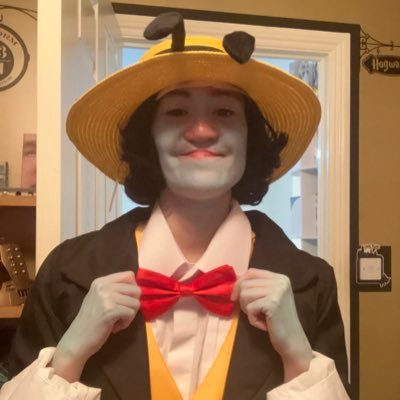 Hi,I’m STACEY I’m 30 I have special needs Sonic the Hedgehog fan I love the Sonic Movies also I’m a Sonic collector I’m obsessed with Mr Ring-a-Ding/LUX
