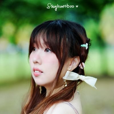 15K Twitch Partner Streamer l A kiddo who plays piano and FPS games, and love dancing 💙
-
Business Inquiry: shykurobooteam@gmail.com