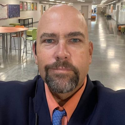Career educator | Former🏈 coach | Consultant @ https://t.co/nFsP5rhgO0 | 400+ articles at https://t.co/hbtBswE6Km