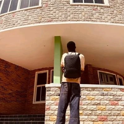 ayilara53882's profile picture. loner ♠️🌚