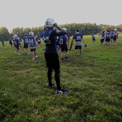 NakhigoinD1's profile picture. Gateway regional high school class of 2028/ 5’10 175/LB/Defensive end/Instagram:Khi2Slimedout/squat 225/Bench 155/deadlift 185 more to go👏🏾