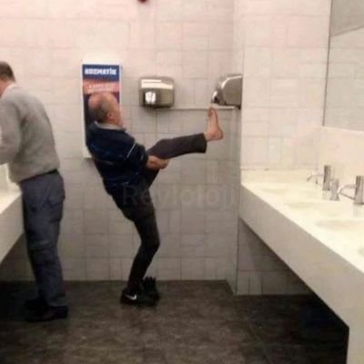 baranzebari4847's profile picture. Münferit takılıyorum.

Yek Xweda, Yek Kurdistan