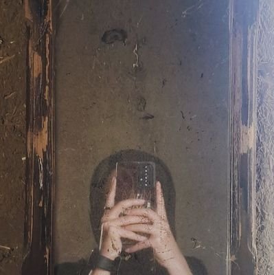 zibi__zibi's profile picture. حرف بزنیم؟ 👇