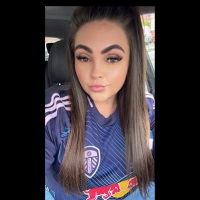 Clobea97's profile picture. LUFC💛🤍💙