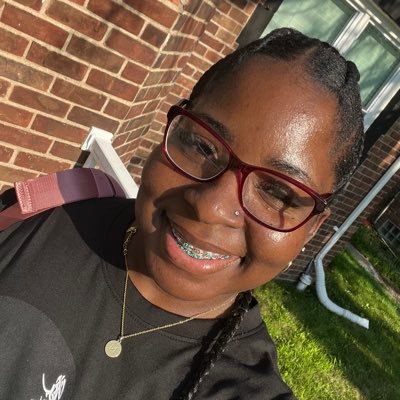 ItsNene__'s profile picture. Stressed, Blessed and Self Obsessed. 😇