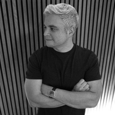 dnptrsx's profile picture. Global Creative Director | W+K, Meta, Oculus, AKQA (Nike) Brand & Innovation Leader