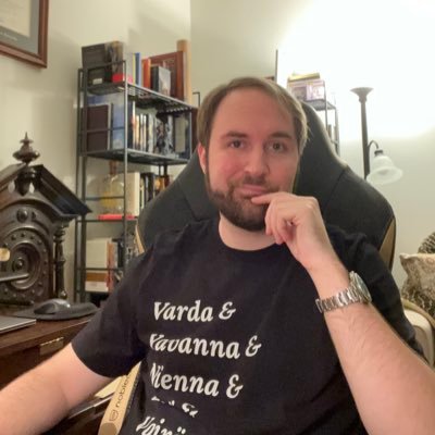 30 • 🇻🇦 • Homo narrans • Tom Bombadil aspirant • In love with fantasy & sci-fi