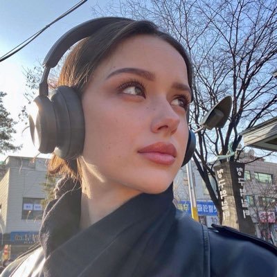 rxc_i5's profile picture. ما أعد الخساير لأن أرباحي كثار
