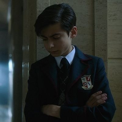 You ALL left ME! @UnluckyNiece @TeacherOfSecret @OfLuckySurvival. Charlie! Fav Cousin @ThatBarclayKid. @PossessedNica Can I call you DAD?😏 Adult writer.
