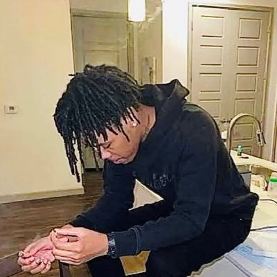 feeliinuuuu's profile picture. 