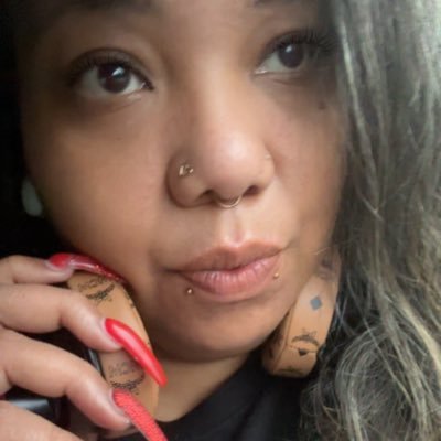 Snackiee is made of sugar and spice and everything rice! Gamer. Hustler. ♍ Blackorean 🇰🇷 50 Club. Chicago OG.