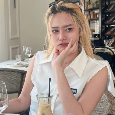Serial entrepreneur and decision-maker with a passion for fashion and food. 🚫PORN