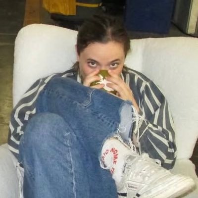 shaynettopp's profile picture. i ♡ angela giarratana