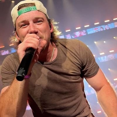 what a beautiful presence I feel when I perform in front of my fans