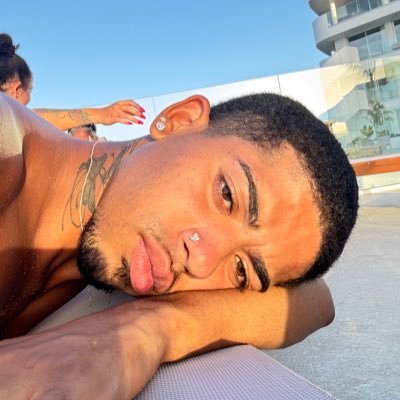 Freelance Model | Music Enthusiast | Subscribe to my YouTube channel
