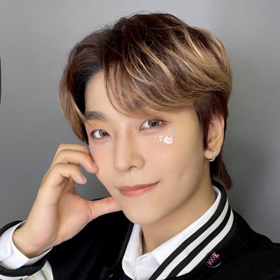 bts, manhwa, clube do remo e um pouco de odontologia