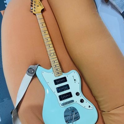 knicguitar's profile picture. ただのギター小僧
