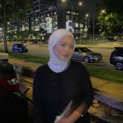 ainabatrissyaa's profile picture. 