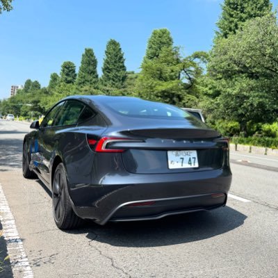 model3_333's profile picture. Model3 RWD ハイランドを買った25歳児。最近TOCJに入りました。