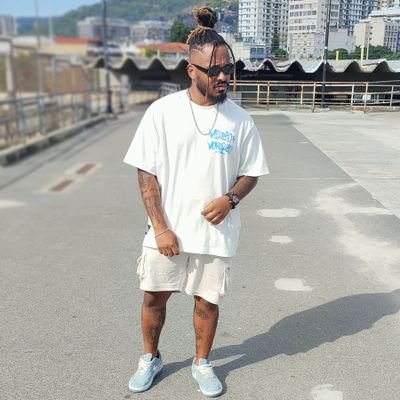♒
Pai do Kaleel 🖤
Pai do Caleb🖤
Dread Maker
Flamenguista🖤❤️