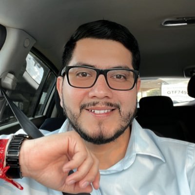 israveintimilla's profile picture. LCDO. EN CIENCIAS DE LA COMUNICACIÓN SOCIAL.
             COMMUNITY MANAGER