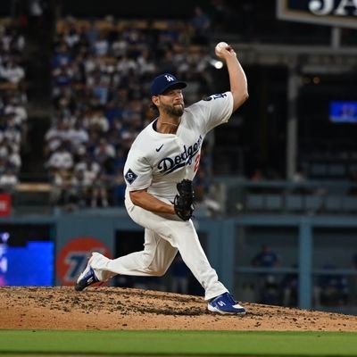 LA sports fan. @Dodgers, @Lakers, @RamsNFL,@LAKings,@LASparks,@UCLABaseball,@UCLAMBB,@UCLAWBB,@UCLAFootball.