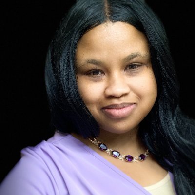 Strategic Communications Consultant, Brand Journalist, Research Partner, Grad Student (Nonprofit Leadership)
♥️ = 🙌🏽 God. 🏠Family.
@ #FAMU | Prev. #NABJ