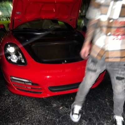 riskednwon's profile picture. For the love of the game ⛹🏽‍♂️