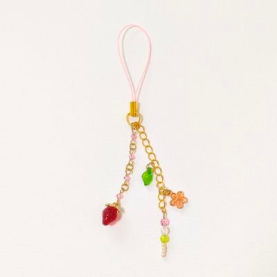 癒水 水晶香(ゆみな くりす)といいます。成人済み。ビーズアーティスト兼ビーズアクセサリーデザイナーです。ツイステ/FGO/まどドラ/ファンパレ/ティータイムとコーヒータイムが好きです🫖☕️