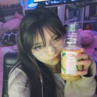 VARIETY STREAMER ON TWITCH | 23 YEARS OLD | NATIVE AMERICAN