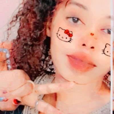 إنَّ القوة والتمكين عند الأنثى لا يُلغيان الحياء
