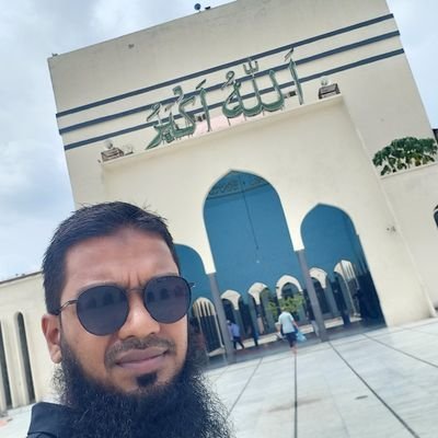 قُلْ أَعُوذُ بِرَبِّ ٱلنَّاسِ
আমি আশ্রয় গ্রহণ করিতেছি মানুষের পালনকর্তার,
I seek refuge in the Lord of mankind