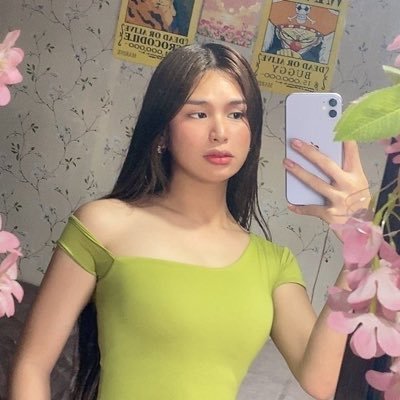 the girl who run away 𐙚 not replying to hi and hello 𐙚 https://t.co/f9UpeDoZ5N