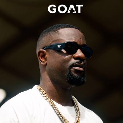 @Sarkodie 👑 ❤️ @FCBarcelona 💙❤️. Let go off what's gone ,Be grateful for what's remaining & Look forward for what's coming …Backup @Iamsarkseven