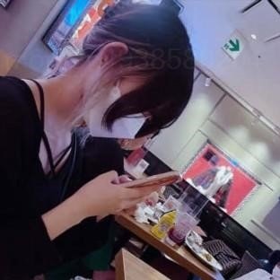 momon4938580204's profile picture. 20 / おかずにしてほしい / いちゃいちゃしか勝たん