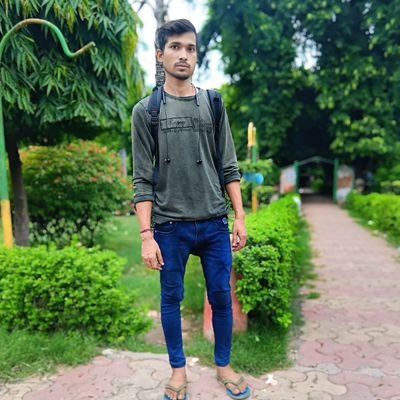 घमंड न करना जिंदगी मे
तकदीर बदलती रहती है,
शीशा वही रहता है बस तस्वीर
बदलती रहती है...!!🇮🇳🇮🇳🇮🇳🇮🇳🇮🇳🇮🇳