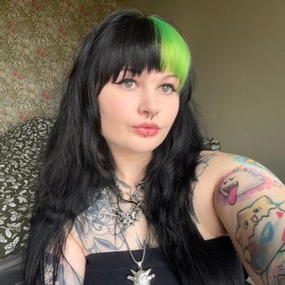 24 / personal account / I tattoo / 🌱 / she/her / 🏳️🌈/ I take bookings via Insta - @ Nancychapmantattoos