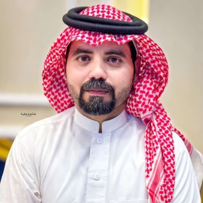 مذيع - تقديم المناسبات الرسمية والمؤتمرات وتعليق الصوتي على الأفلام الوثائقية
