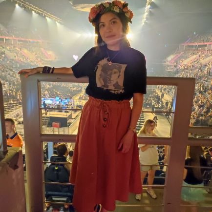 Mendes Army since fall 2018🧡🧡🧡
I get a little bit nervous around you...but baby, there's nothing holdin' me back 😊